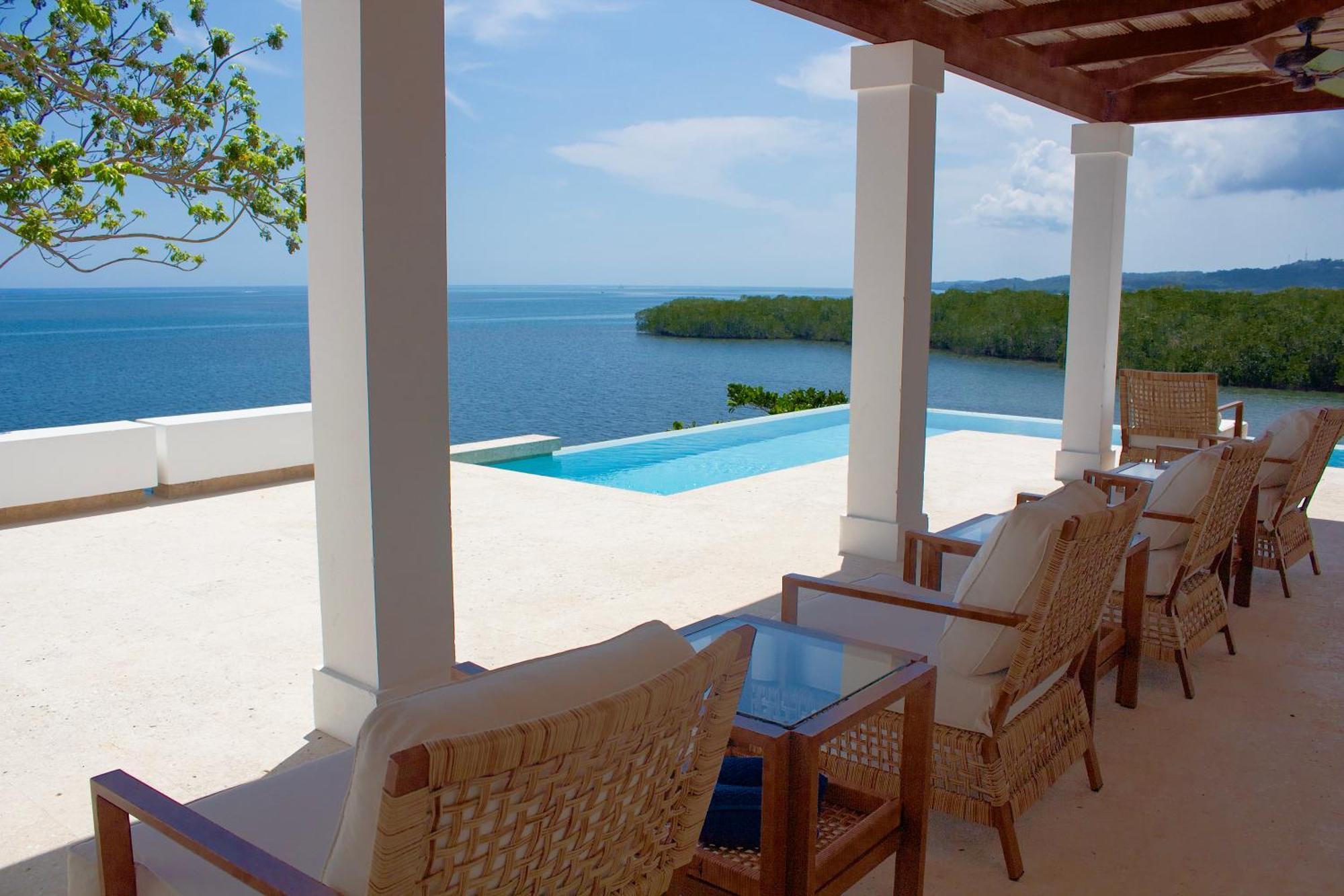 Las Verandas Hotel & Villas First Bight ภายนอก รูปภาพ