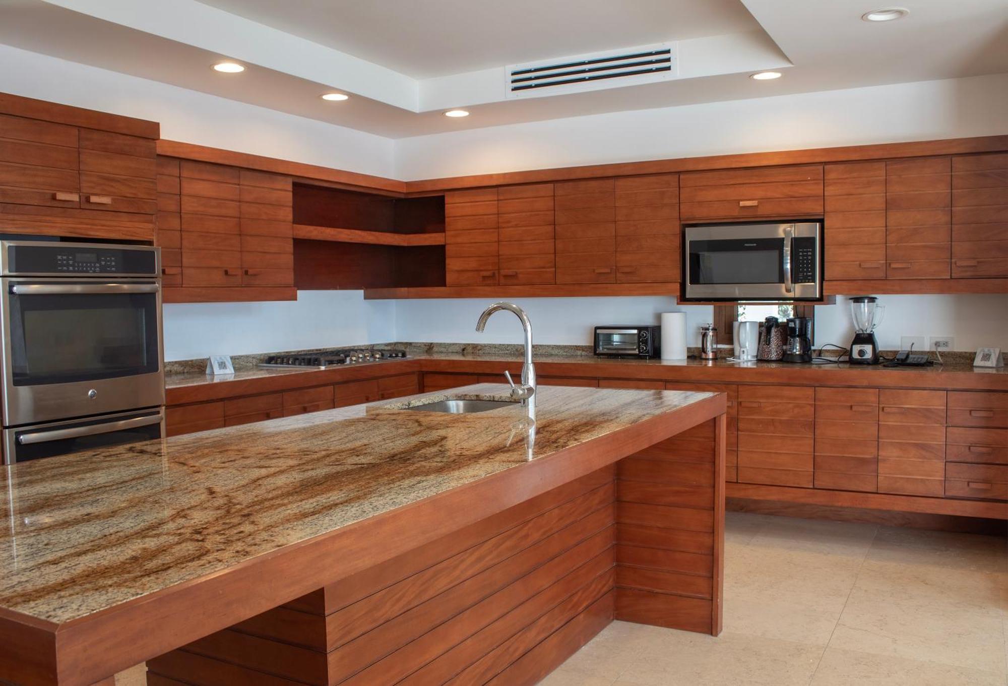 Las Verandas Hotel & Villas First Bight ภายนอก รูปภาพ