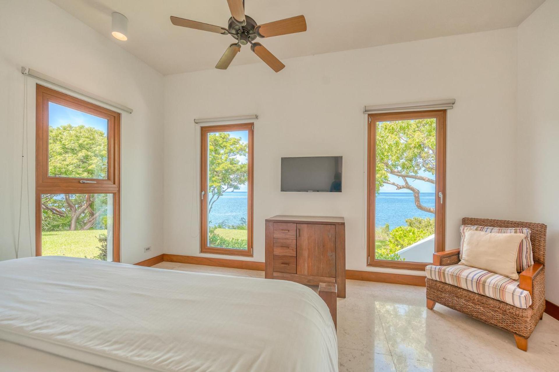 Las Verandas Hotel & Villas First Bight ภายนอก รูปภาพ