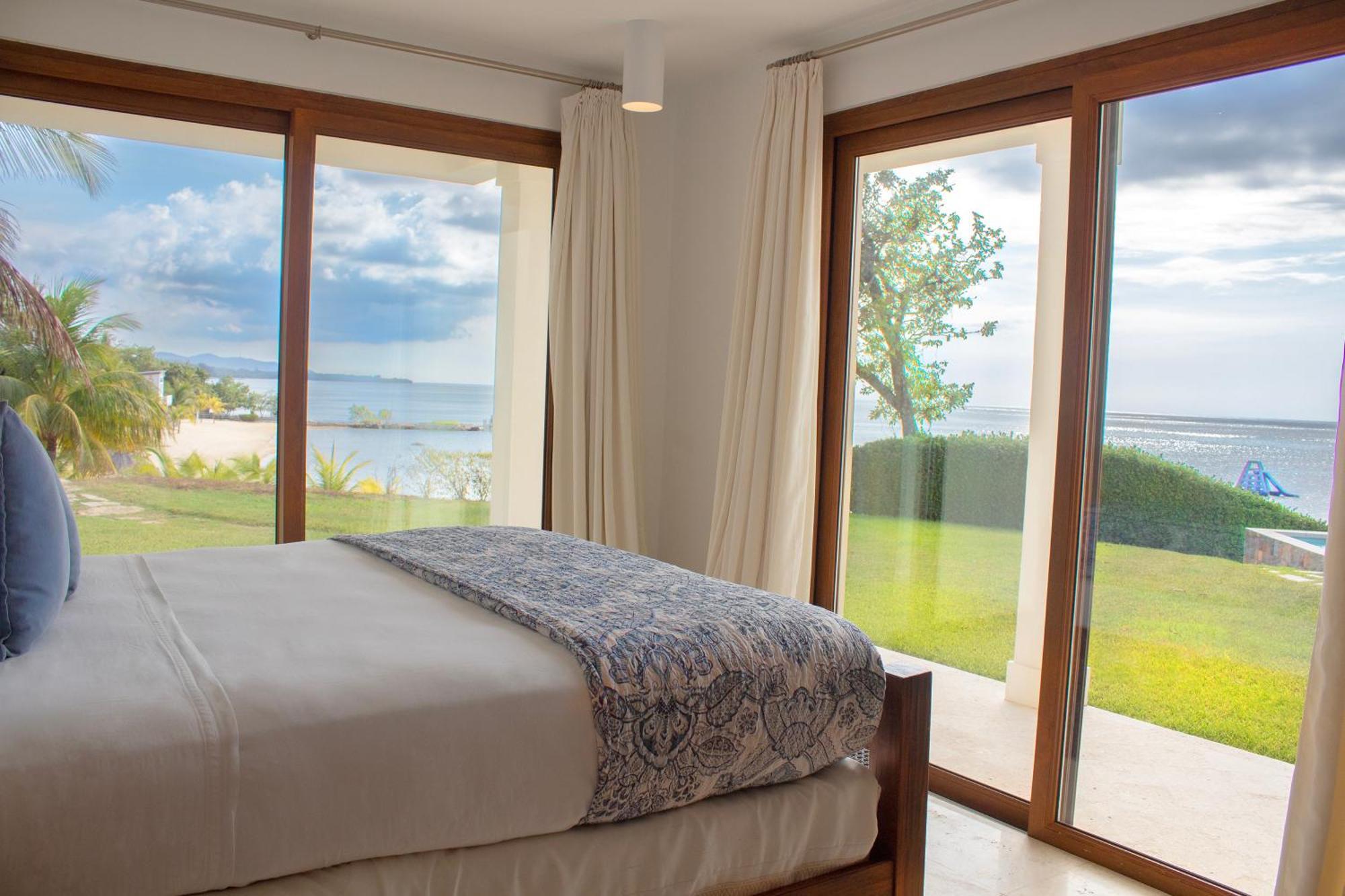 Las Verandas Hotel & Villas First Bight ภายนอก รูปภาพ