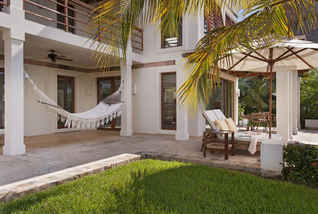 Las Verandas Hotel & Villas First Bight ภายนอก รูปภาพ